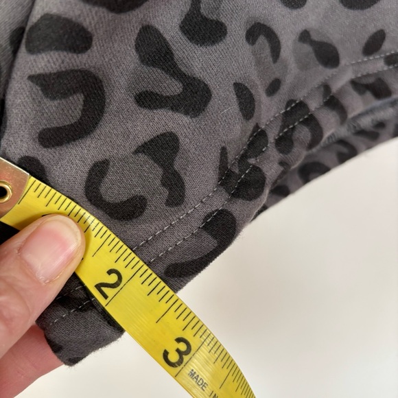 Comfrt Leopard Print Shorts Size 3XL - Picture 5 of 7